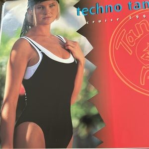 Vintage Swim - Tango Rose- Swimsuit - NWT 🌴🌴🌴